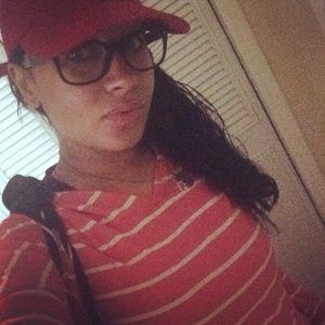 Meet your Posher, Leah